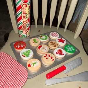 Melissa & Doug Holiday Cookie Play Set with Red and Green Accents